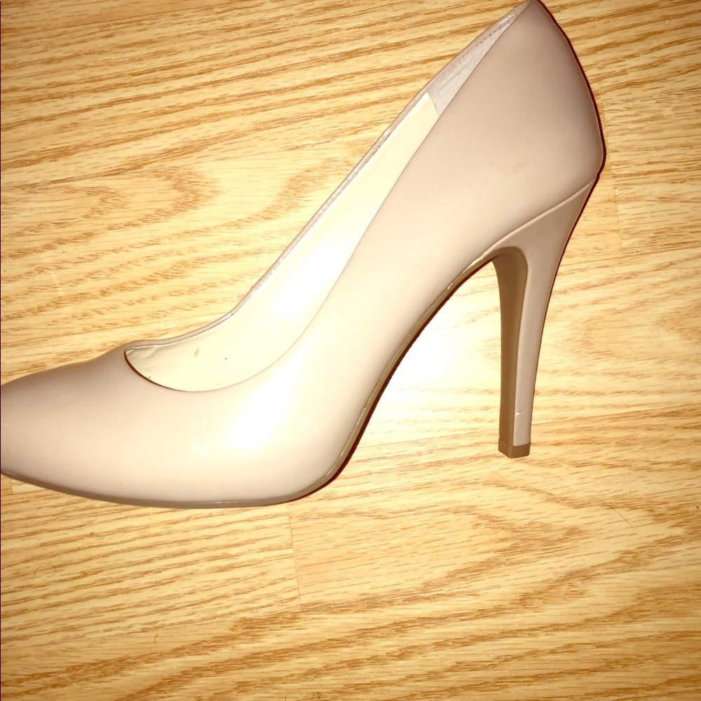 Nude patent leather Jessica Simpson heels !New!